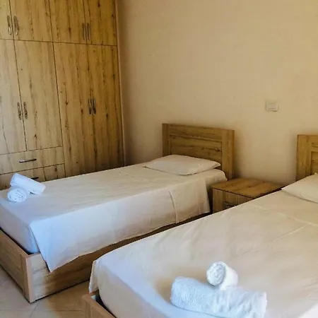 Apartamento Thanasi *