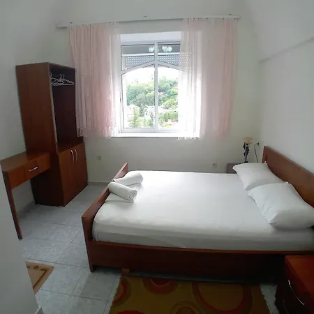 House Cela Hotel