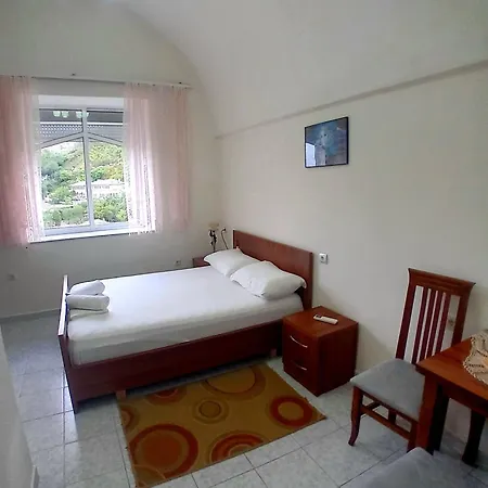 House Cela 3*