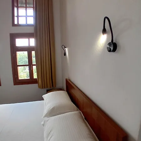 House Cela Hotel